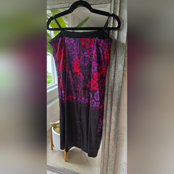 Le Chateau Black Red And Purple Flower Dress - Picture 3 of 9